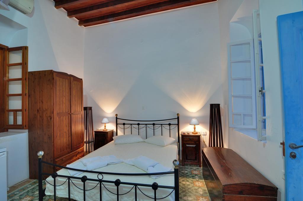 Katerina Rooms Adamantas  Luaran gambar