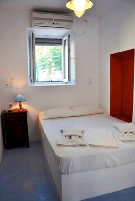 Katerina Rooms Adamantas  Luaran gambar
