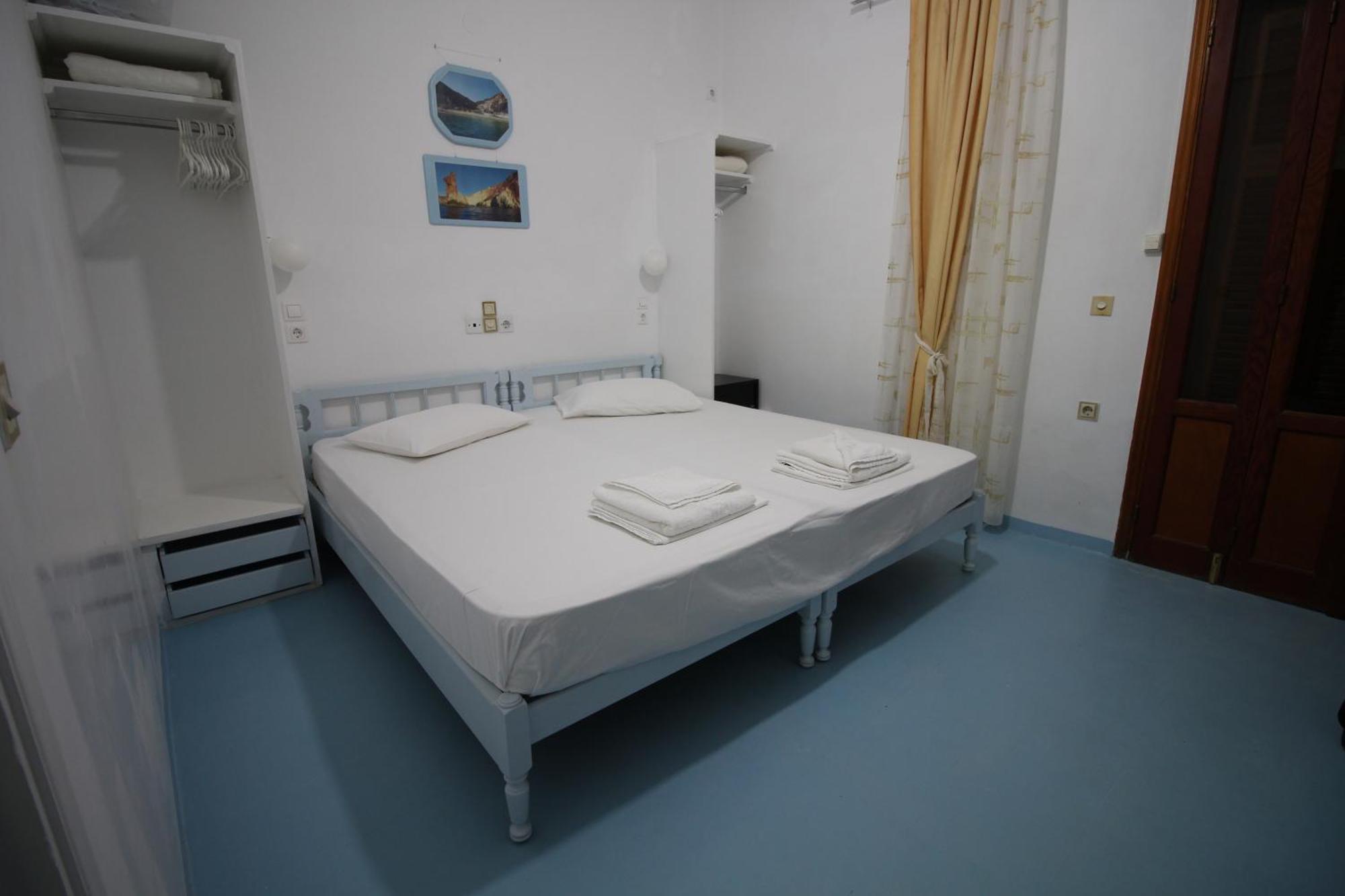 Katerina Rooms Adamantas  Luaran gambar